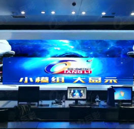 宜昌XX學(xué)校多媒體教室室內(nèi)Q1.8H    20m2