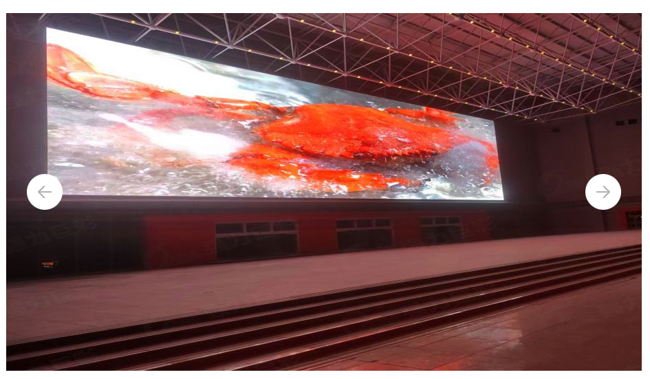 宜昌新疆XX會(huì)展中心    戶(hù)外格柵屏    520㎡